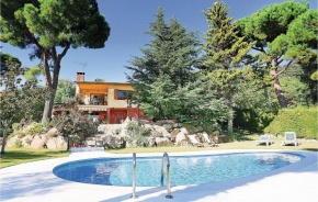 Stunning Apartment In Santa Cristina Daro